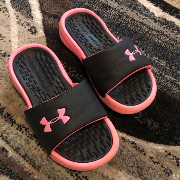 Under Armour Shoes D2 Girls Under Armour Slides Sz 1y Poshmark Episode 12 we can't back down from this battle! ato ni wa hikenai tatakai desu! (あとには退けない戦いです ! poshmark